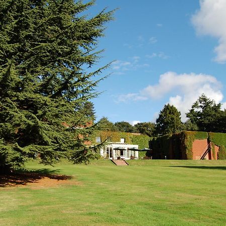 Lane End Hotel High Wycombe Exterior photo