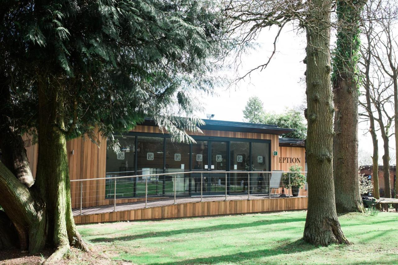 Lane End Hotel High Wycombe Exterior photo